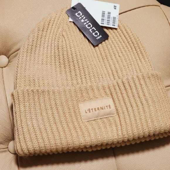 H&M L'eternite Hat Knitted Better Days Beanie Beige Winter Warm one size - Picture 3 of 6
